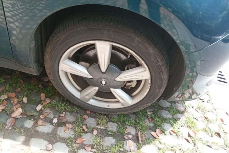 Used ORA Good Cat 2022 400km Standard Range Luxury Version Ternary Lithium Right Front Wheel Hub