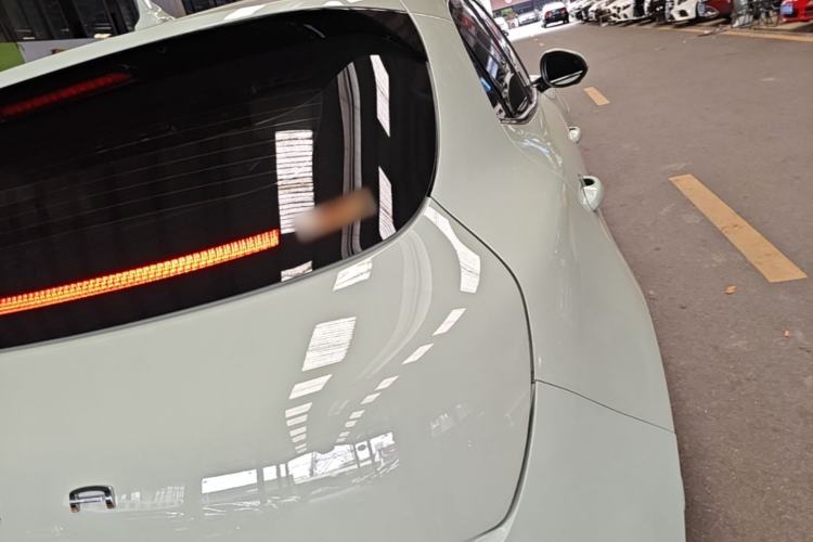 Used ORA Good Cat 2022 Morandi Edition 400km Standard Range Premium Version Lithium Iron Phosphate Right Rear Taillight