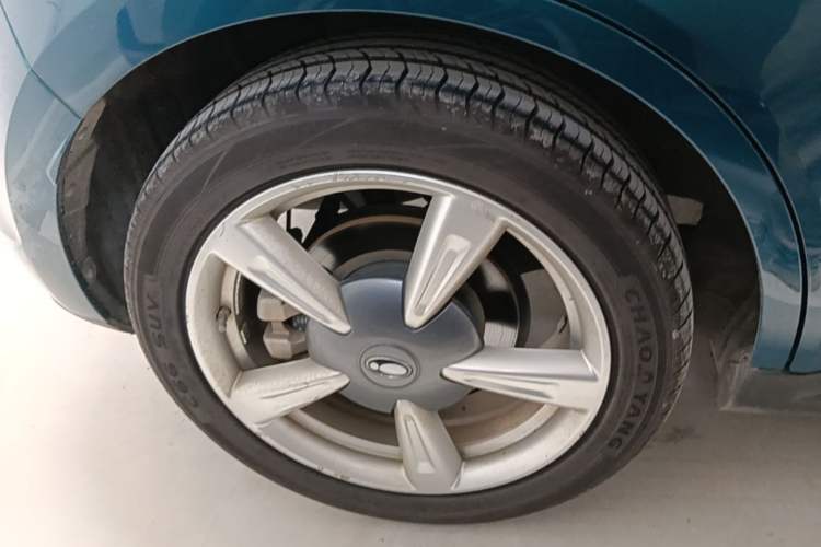 Used ORA Good Cat 2022 400km Standard Range Luxury Version Lithium Iron Phosphate Right Rear Wheel Hub
