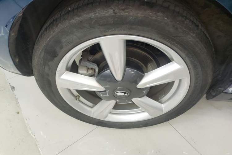 Used ORA Good Cat 2022 400km Standard Range Premium Version Lithium-Ion Battery Right Rear Wheel Hub