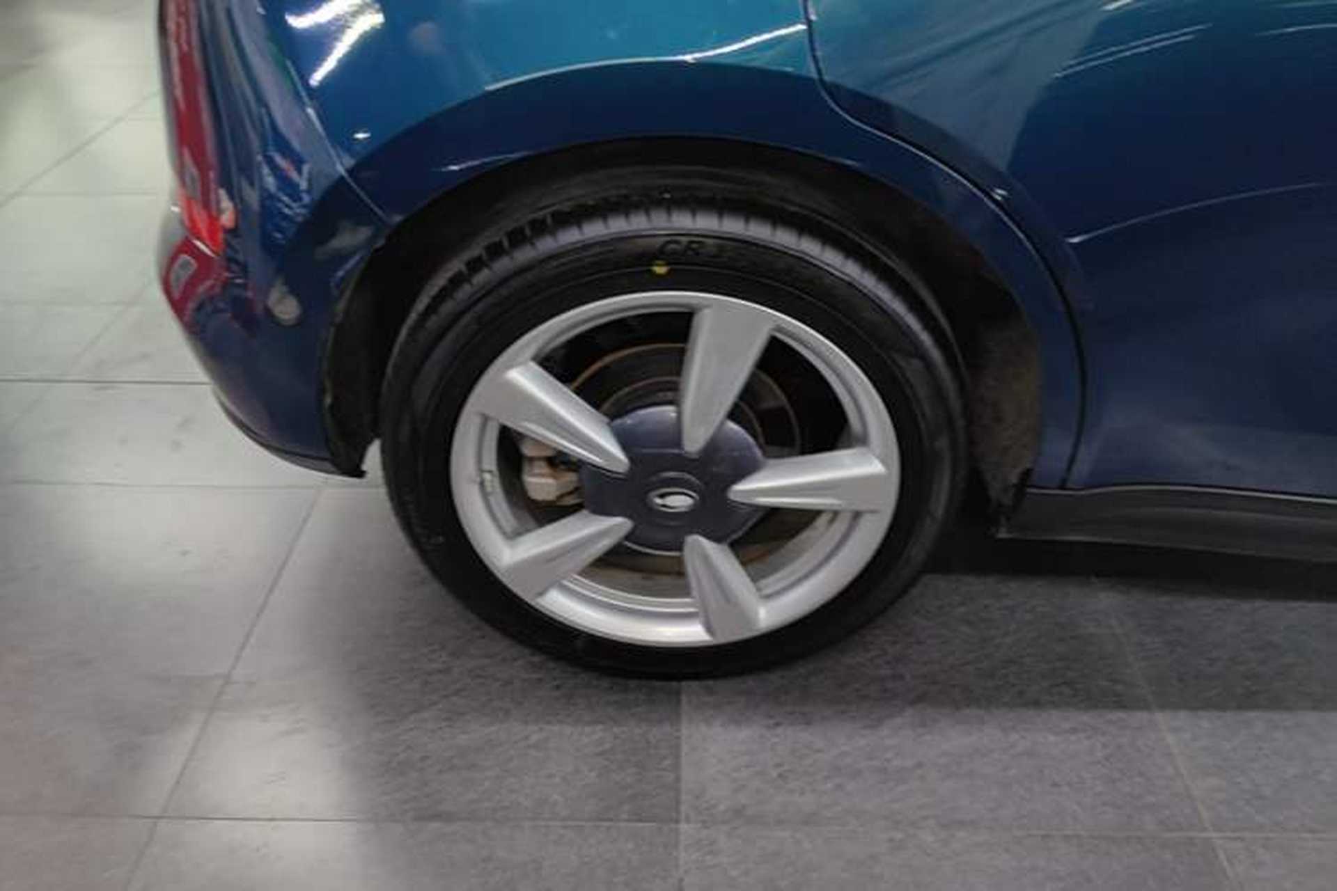 Used ORA Good Cat 2022 400km Standard Range Premium Version Lithium-Ion Battery Right Rear Wheel Hub