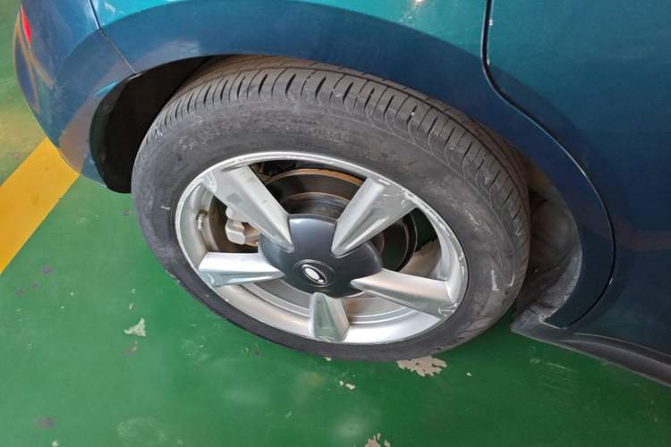 Used ORA Good Cat 2022 Morandi Edition 400km Standard Range Luxury Version Lithium Iron Phosphate Right Rear Wheel Hub