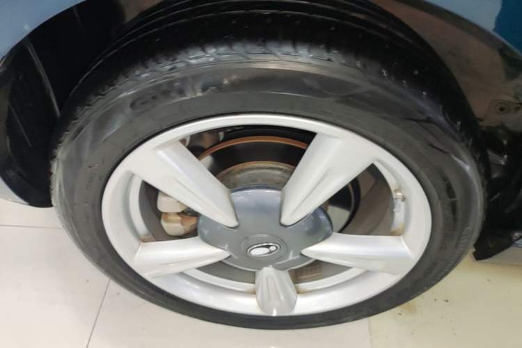 Used ORA Good Cat 2022 400km Standard Range Premium Version Lithium-Ion Battery Right Rear Wheel Hub
