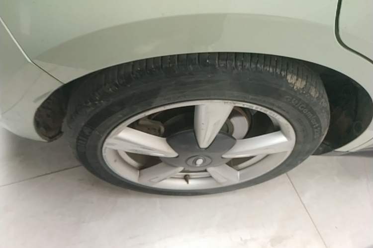 Used ORA Good Cat 2022 Morandi Edition 400km Standard Range Luxury Version Lithium Iron Phosphate Right Rear Wheel Hub