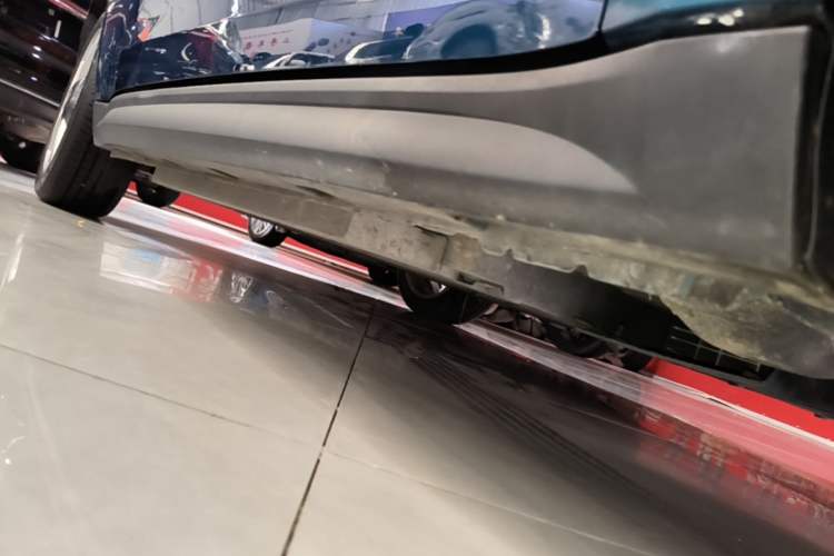 Used ORA Good Cat 2022 400km Standard Range Premium Version Lithium Iron Phosphate Right Side Sill
