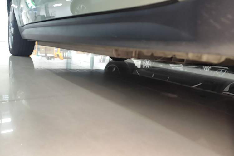 Used ORA Good Cat 2022 Morandi Edition 400km Standard Range Two-Week Young Enjoyment Version Lithium Iron Phosphate Right Side Sill