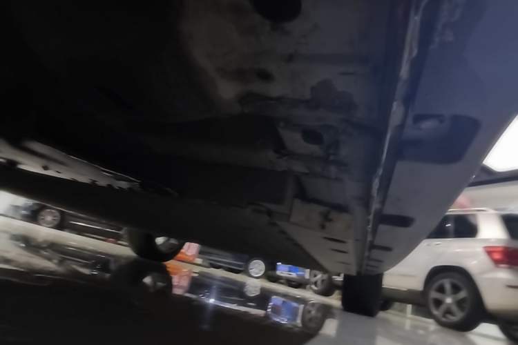 Used ORA Good Cat 2022 400km Standard Range Luxury Version Lithium Iron Phosphate Right Side Sill