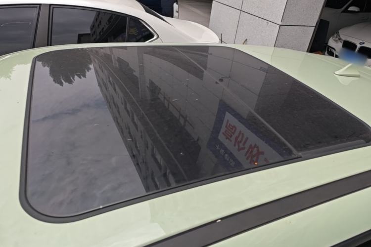 Used ORA Good Cat 2022 Morandi Edition 400km Standard Range Premium Version Lithium Iron Phosphate Roof