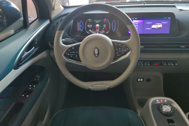Used ORA Good Cat 2022 Morandi Edition 400km Standard Range Luxury Version Lithium Iron Phosphate Steering Wheel