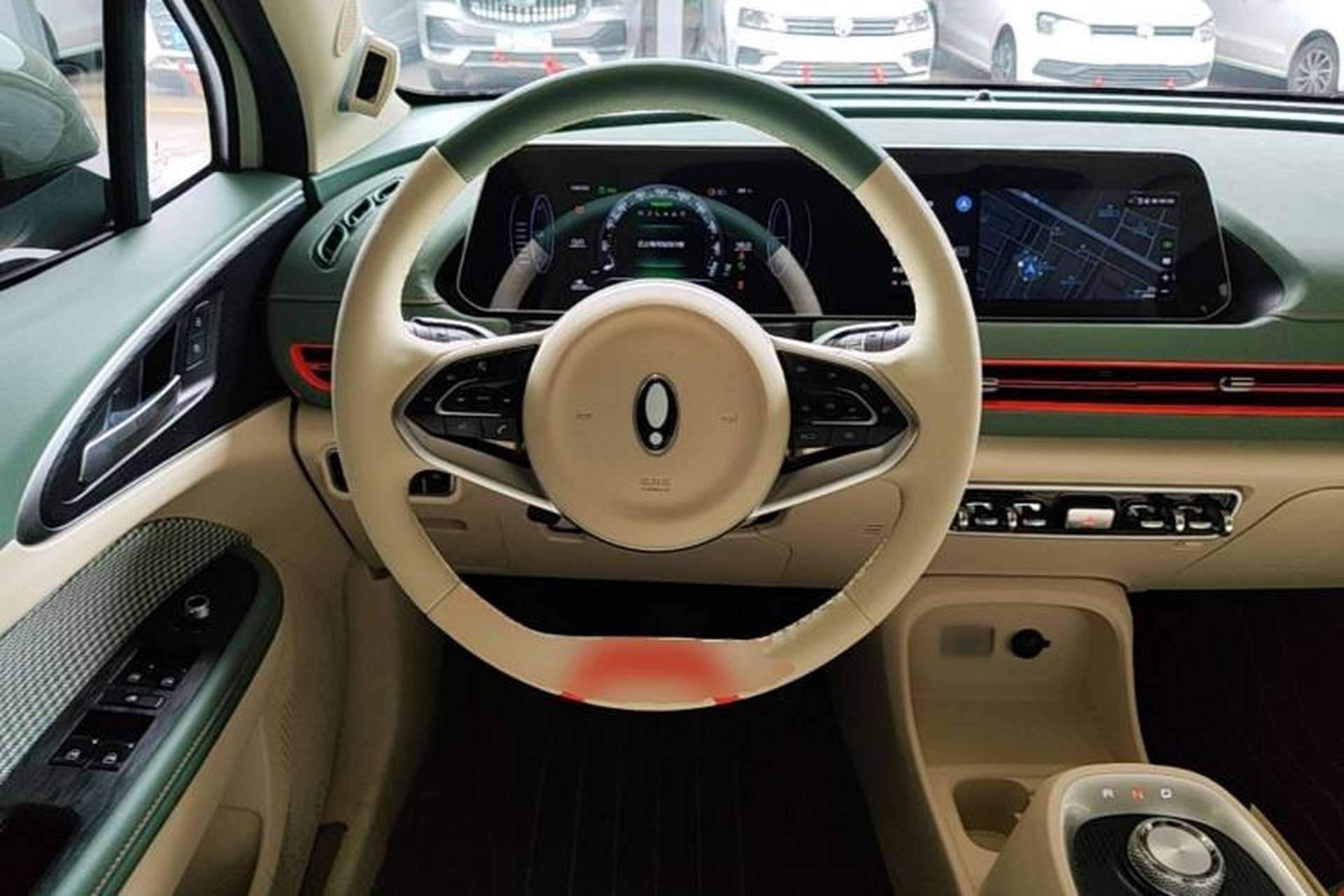 Used ORA Good Cat 2022 Morandi Edition 400km Standard Range Premium Version Lithium-Ion Battery Steering Wheel