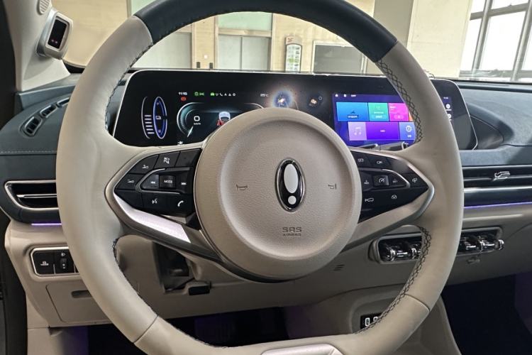 Used ORA Good Cat 2022 400km Standard Range Premium Version Lithium-Ion Battery Steering Wheel