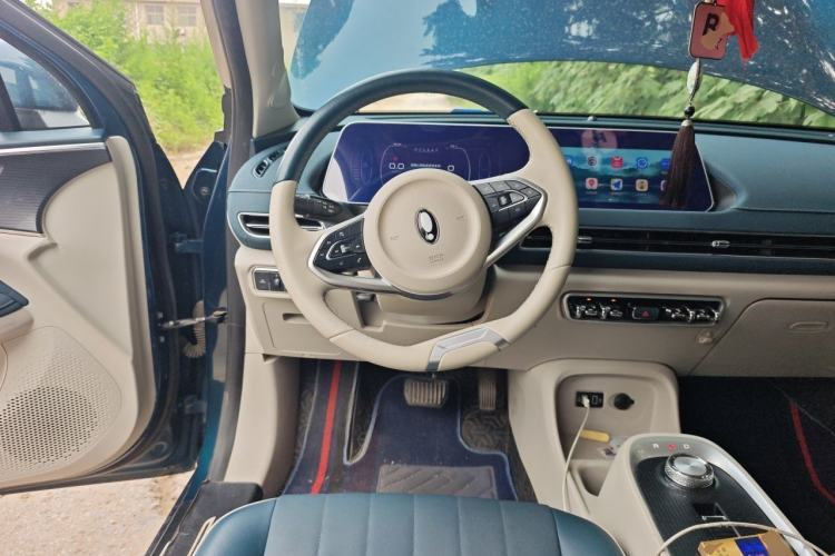 Used ORA Good Cat 2022 400km Standard Range Luxury Version Ternary Lithium Steering Wheel