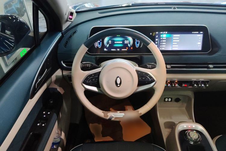 Used ORA Good Cat 2022 400km Standard Range Premium Version Lithium-Ion Battery Steering Wheel