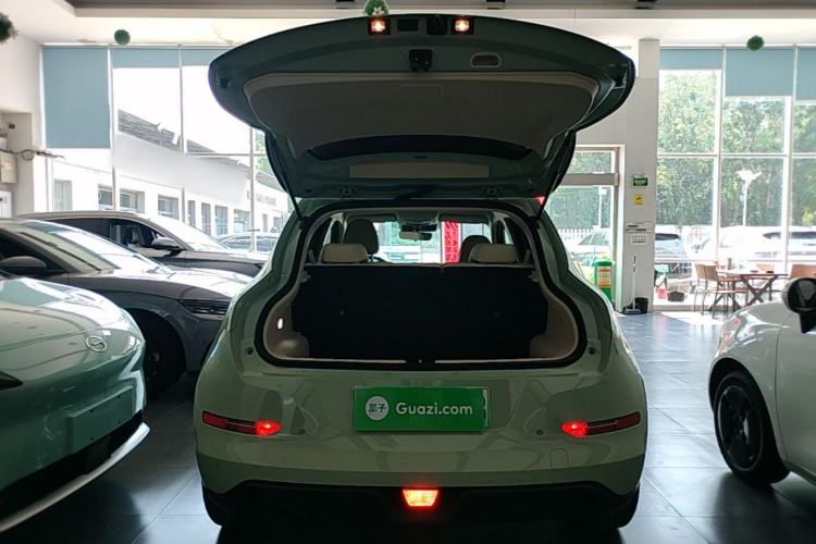 Used ORA Good Cat 2022 Morandi Edition 400km Standard Range Luxury Version Lithium-Ion Battery Trunk