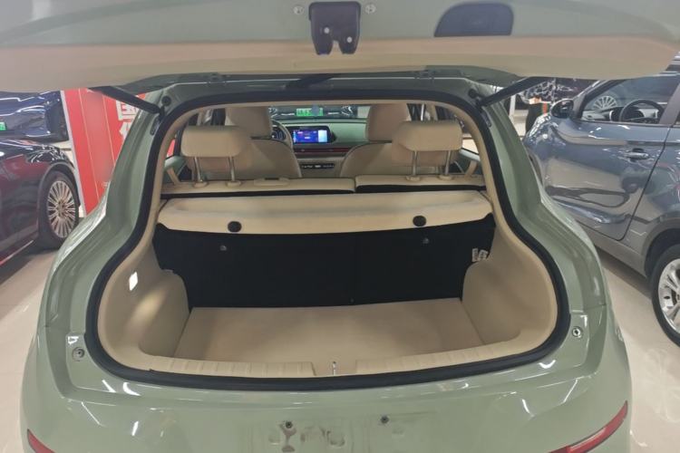 Used ORA Good Cat 2022 Morandi Edition 400km Standard Range Premium Version Lithium-Ion Battery Trunk
