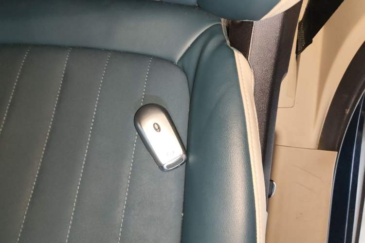 Used ORA Good Cat 2022 400km Standard Range Luxury Version Ternary Lithium Vehicle Key