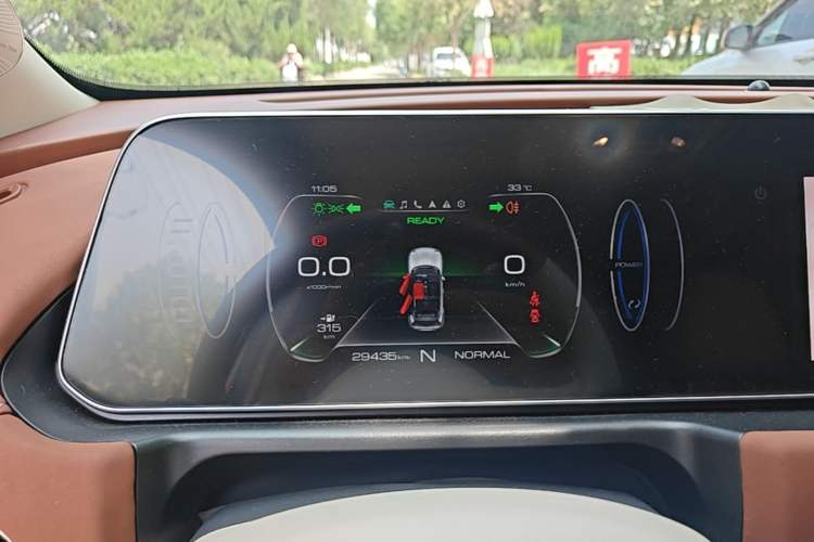 Used ORA Good Cat 2022 400km Standard Range Premium Version Lithium-Ion Battery Instrument Cluster