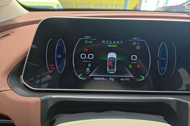 Used ORA Good Cat 2022 Morandi Edition 400km Standard Range Premium Version Lithium-Ion Battery Instrument Cluster