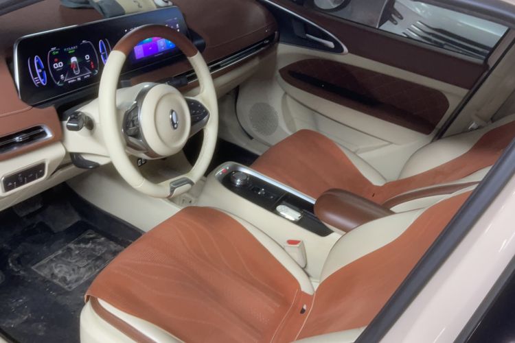 Used ORA Good Cat 2022 400km Standard Range Premium Version Lithium Iron Phosphate Interior 1
