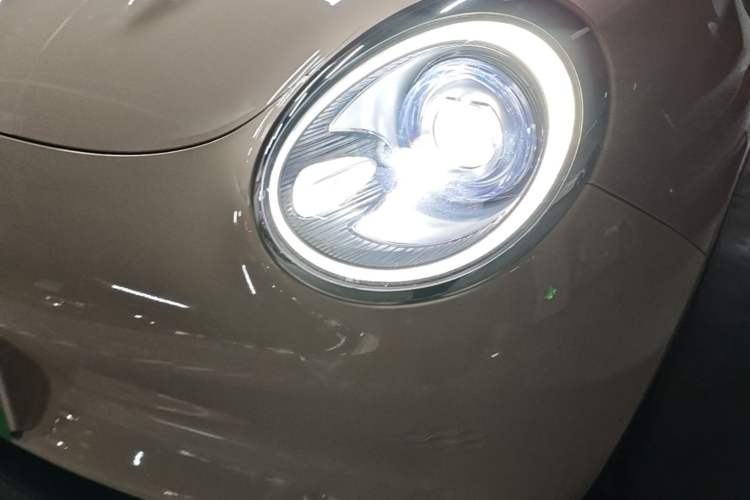 Used ORA Good Cat 2022 400km Standard Range Premium Version Lithium Iron Phosphate Left Front Headlight