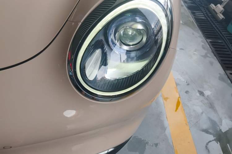 Used ORA Good Cat 2022 Morandi Edition 400km Standard Range Premium Version Lithium Iron Phosphate Left Front Headlight
