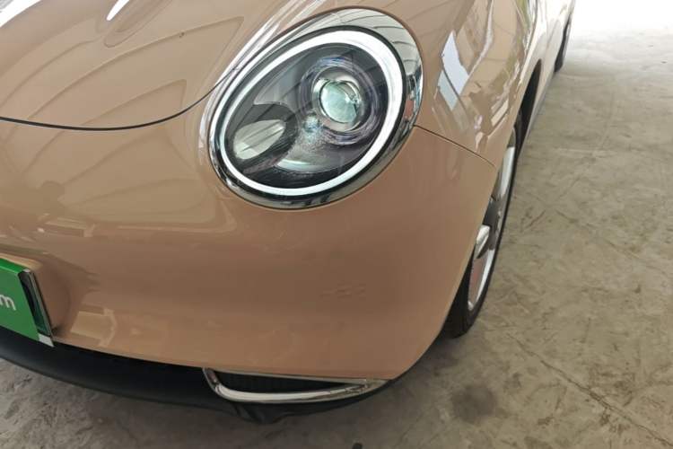 Used ORA Good Cat 2022 400km Standard Range Luxury Version Lithium Iron Phosphate Left Front Headlight