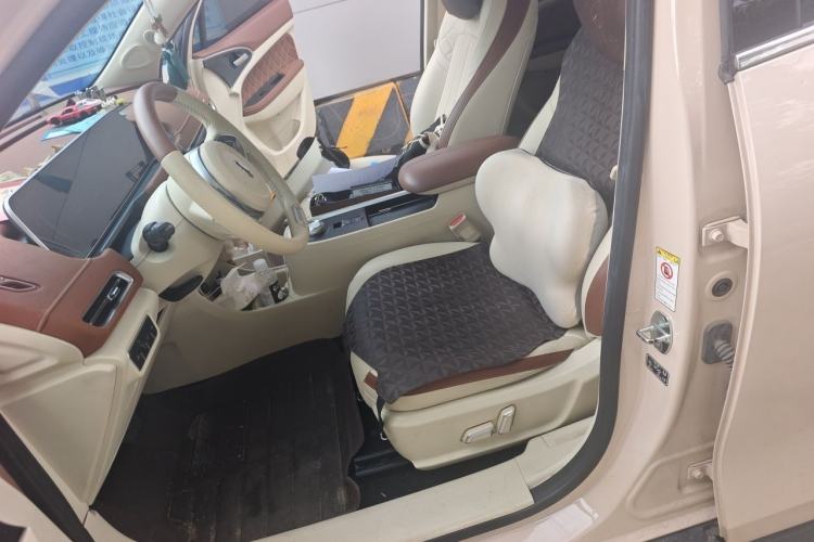 Used ORA Good Cat 2022 400km Standard Range Premium Version Lithium Iron Phosphate Left Front Seat