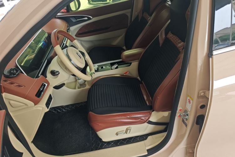Used ORA Good Cat 2022 400km Standard Range Luxury Version Lithium Iron Phosphate Left Front Seat