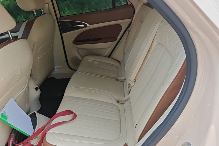 Used ORA Good Cat 2022 400km Standard Range Premium Version Lithium-Ion Battery Left Rear Seat