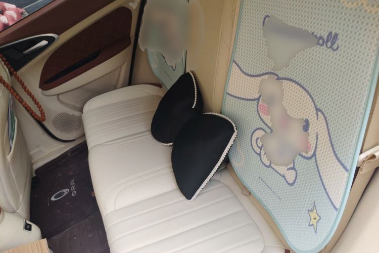 Used ORA Good Cat 2022 400km Standard Range Premium Version Lithium-Ion Battery Left Rear Seat
