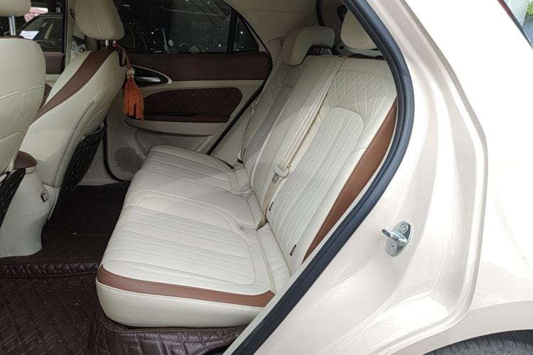 Used ORA Good Cat 2022 400km Standard Range Premium Version Lithium Iron Phosphate Left Rear Seat