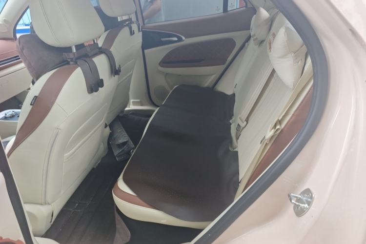Used ORA Good Cat 2022 400km Standard Range Premium Version Lithium Iron Phosphate Left Rear Seat
