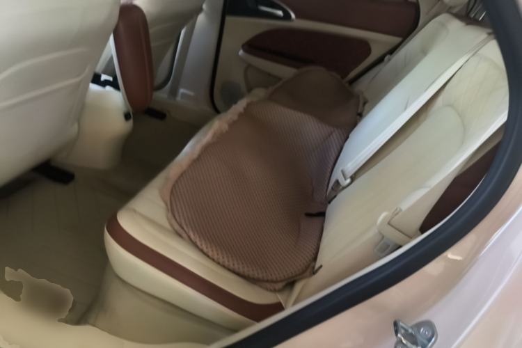 Used ORA Good Cat 2022 400km Standard Range Premium Version Lithium-Ion Battery Left Rear Seat