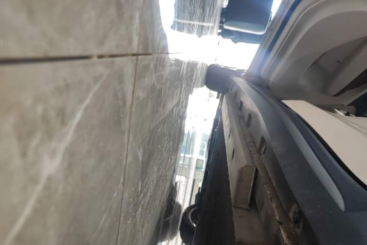 Used ORA Good Cat 2022 Morandi Edition 400km Standard Range Premium Version Lithium Iron Phosphate Left Side Sill