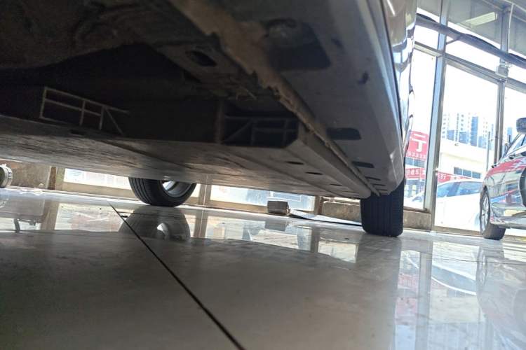 Used ORA Good Cat 2022 Morandi Edition 400km Standard Range Premium Version Lithium-Ion Battery Left Side Sill