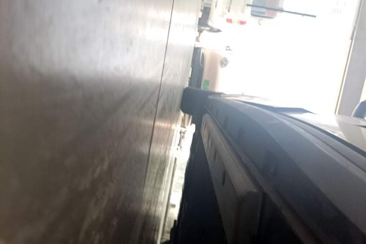 Used ORA Good Cat 2022 400km Standard Range Premium Version Lithium Iron Phosphate Left Side Sill