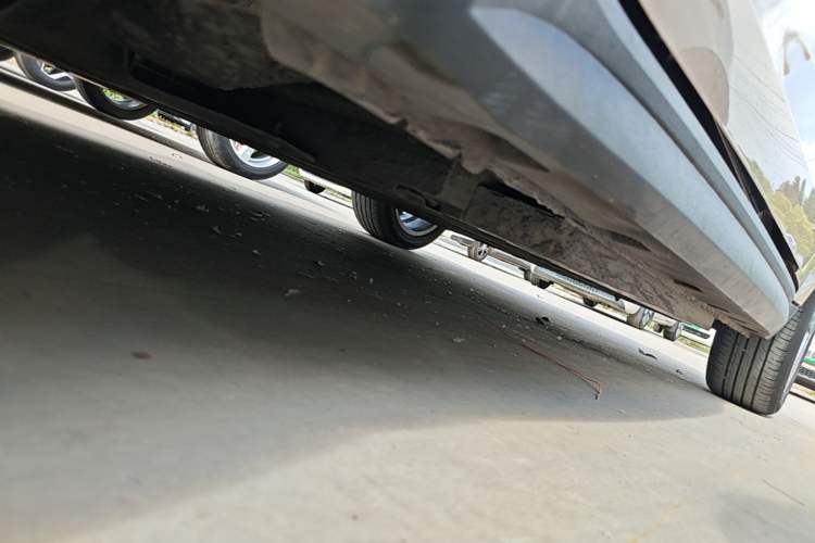 Used ORA Good Cat 2022 400km Standard Range Premium Version Lithium Iron Phosphate Left Side Sill