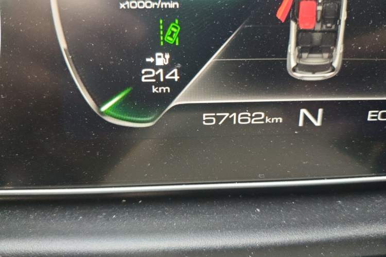 Used ORA Good Cat 2022 Morandi Edition 400km Standard Range Premium Version Lithium-Ion Battery Odometer Close Up