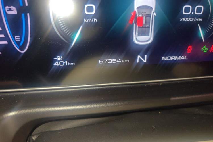 Used ORA Good Cat 2022 Morandi Edition 400km Standard Range Premium Version Lithium Iron Phosphate Odometer Close Up