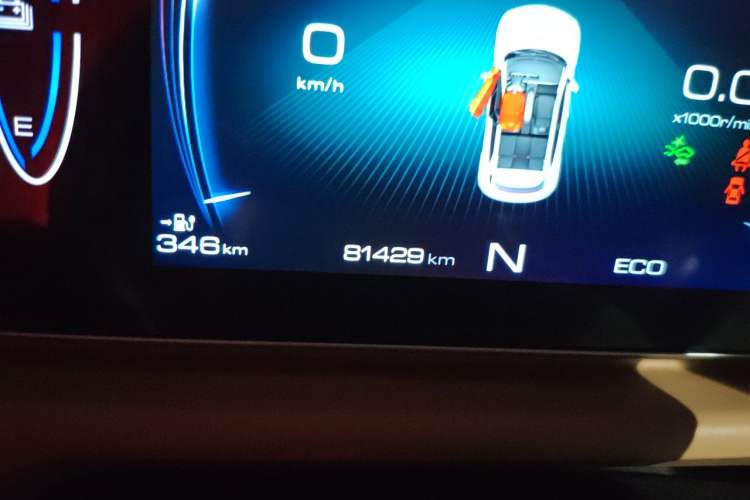 Used ORA Good Cat 2022 Morandi Edition 400km Standard Range Luxury Version Lithium Iron Phosphate Odometer Close Up