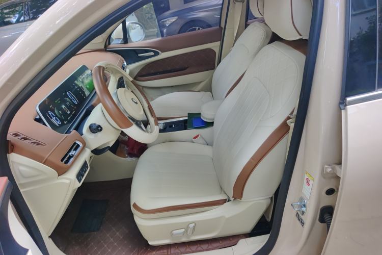 Used ORA Good Cat 2022 400km Standard Range Luxury Version Lithium Iron Phosphate Left Front Seat