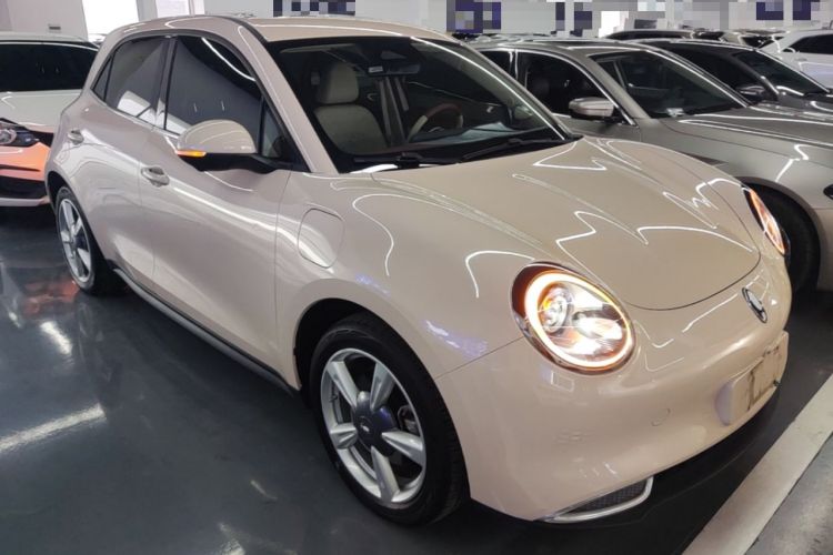 Used ORA Good Cat 2022 400km Standard Range Premium Version Lithium-Ion Battery Front Right 45 Deg