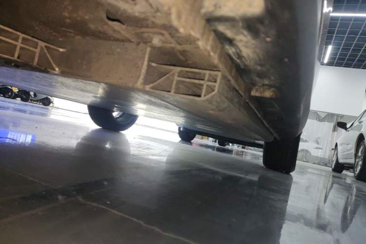 Used ORA Good Cat 2022 400km Standard Range Premium Version Lithium-Ion Battery Left Side Sill