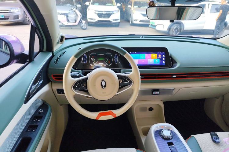 Used ORA Good Cat 2022 Morandi Edition 400km Standard Range Premium Version Lithium Iron Phosphate Steering Wheel