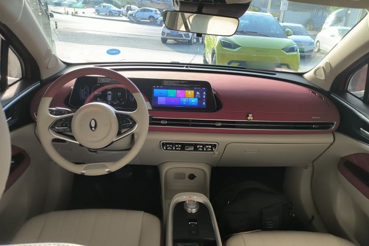Used ORA Good Cat 2022 400km Standard Range Luxury Version Lithium Iron Phosphate Center Console