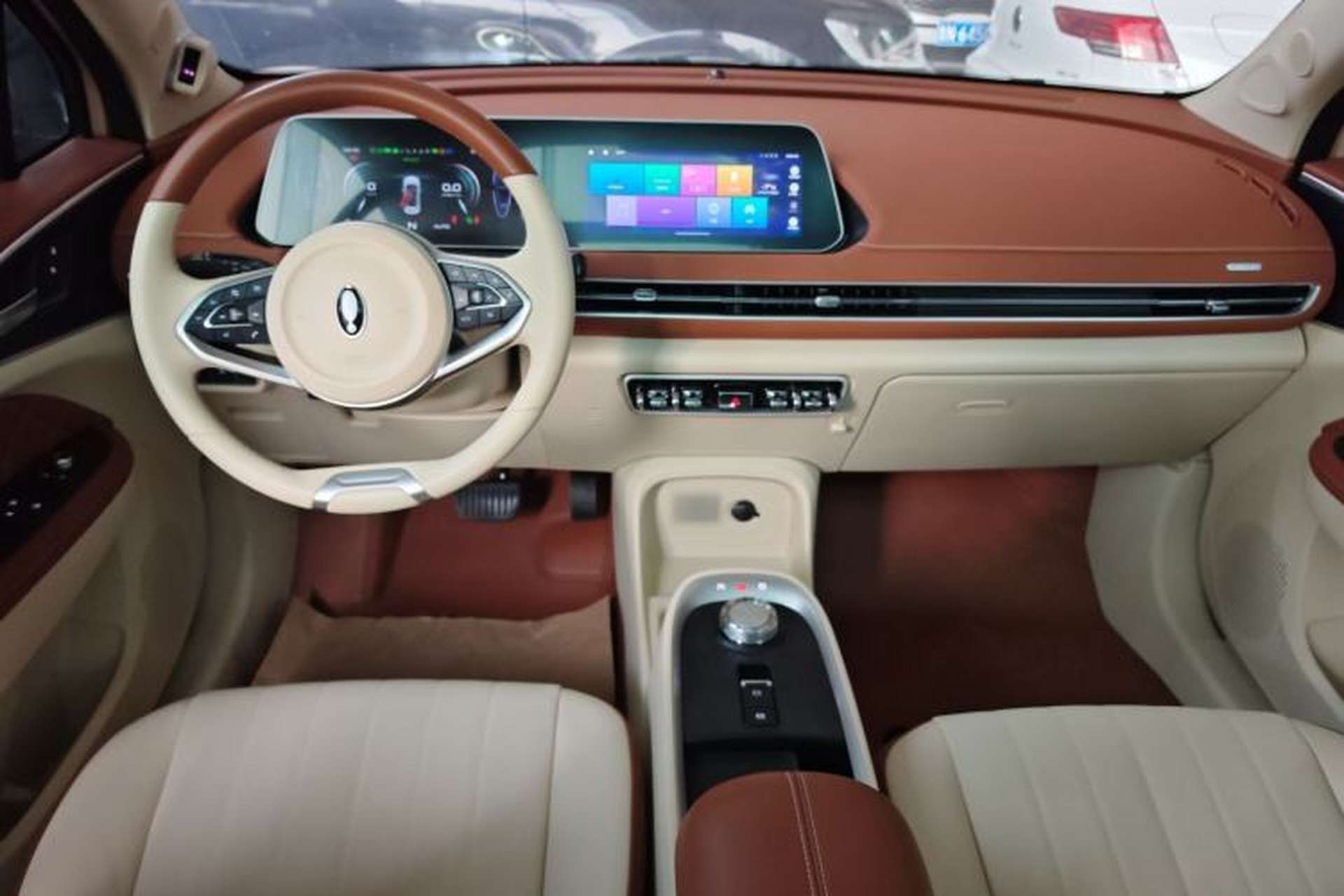 Used ORA Good Cat 2022 400km Standard Range Luxury Version Ternary Lithium Center Console