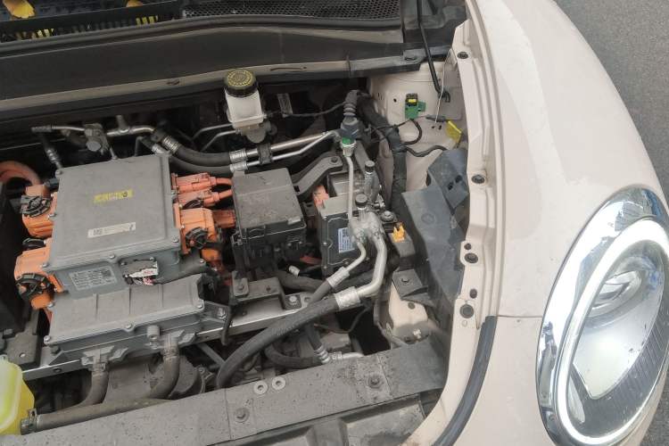 Used ORA Good Cat 2022 Morandi Edition 400km Standard Range Premium Version Lithium Iron Phosphate Engine Bay Left