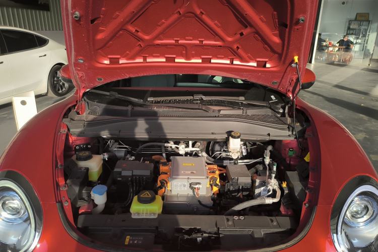 Used ORA Good Cat 2022 400km Standard Range Luxury Version Lithium Iron Phosphate Engine Bay