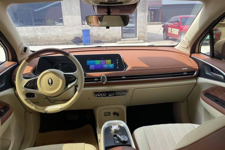 Used ORA Good Cat 2022 Morandi Edition 400km Standard Range Premium Version Lithium Iron Phosphate Interior 1