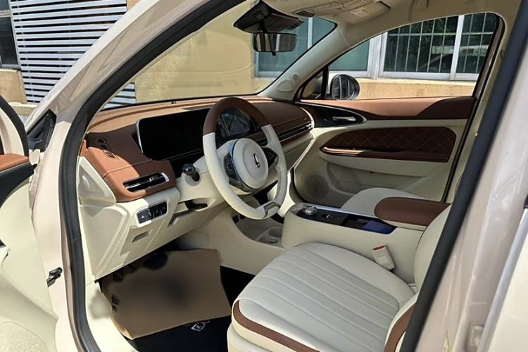 Used ORA Good Cat 2022 Morandi Edition 400km Standard Range Luxury Version Lithium Iron Phosphate Interior 2